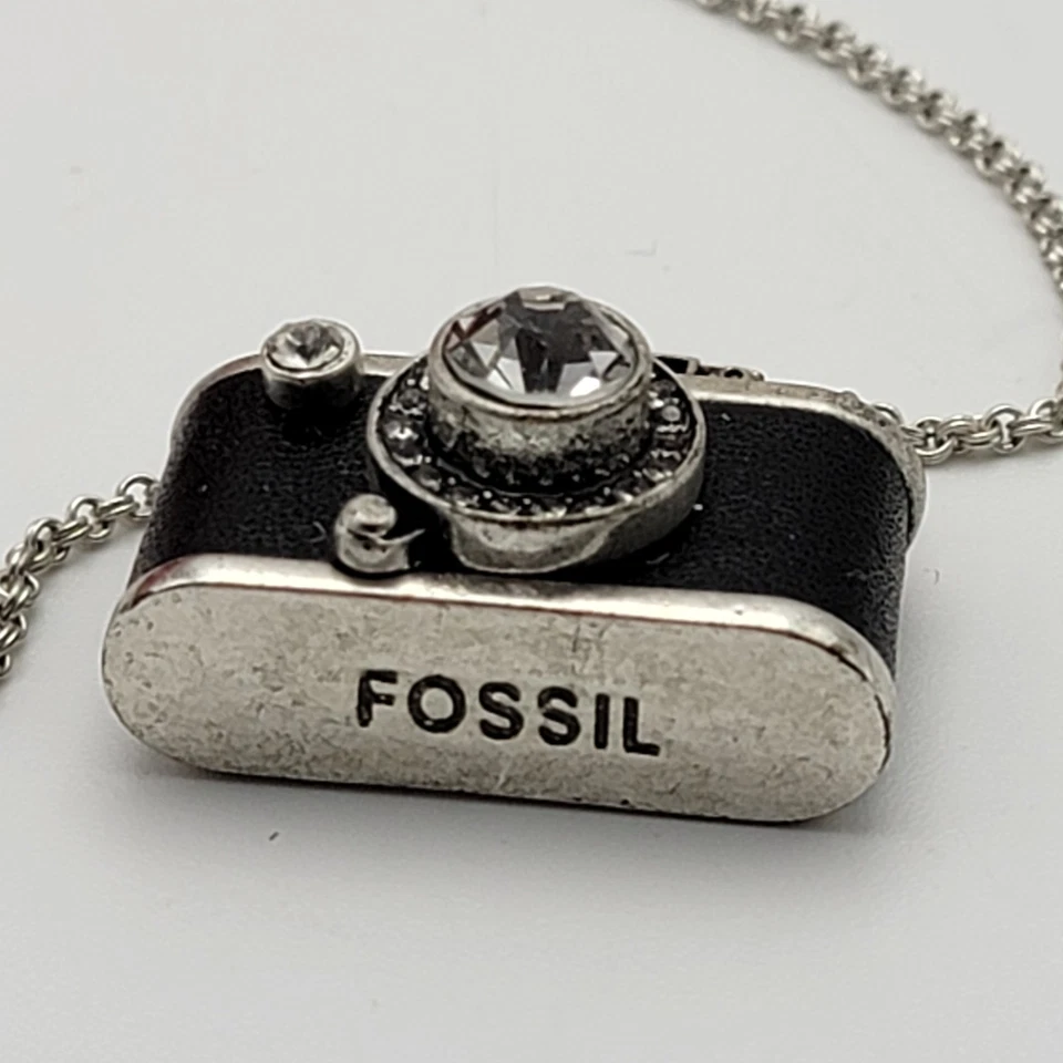 FOSSIL Fotografía Cámara Colgante Collar Tono Plata Cerradura Llave Dije 30" Ajustable Foto 4 de 4