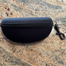 Glasses/sunglasses Zippered Case With Attachment Clip Black 6  X 3  Unbranded