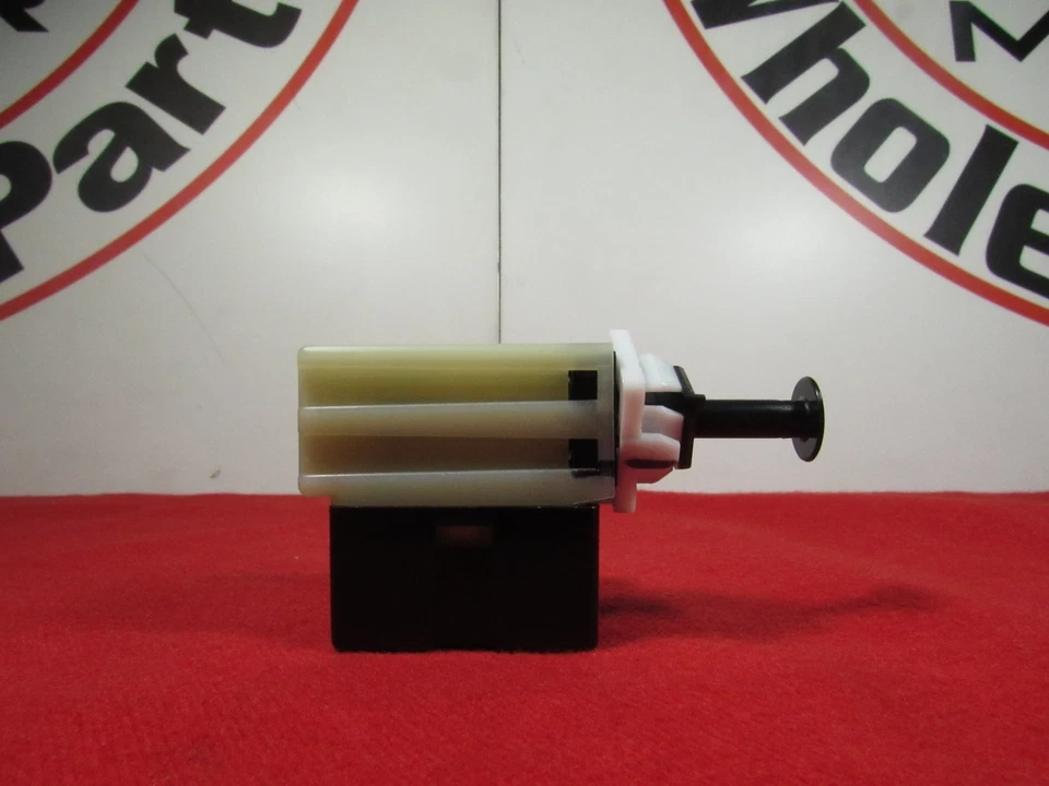 Interruptor de lámpara de freno Dodge Ram Viper NUEVO OEM MOPAR Foto 2 de 4