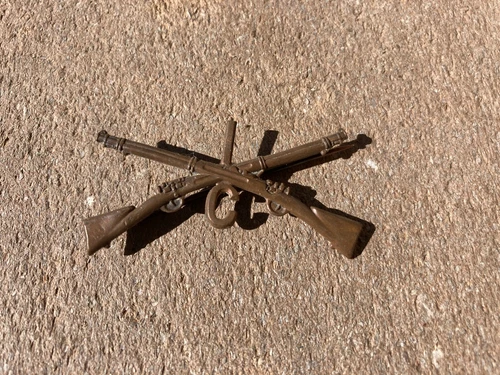 WW1 US Army Military Officer Collar Insignia Pin 1st Infantry Co C.