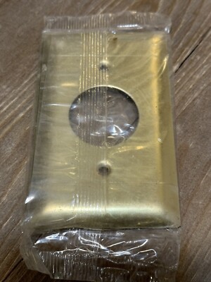 Brass Wall Plate PASS & SEYMOUR Single Outlet SB7-CC B7-PBD NEW Old Stock
