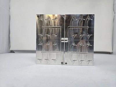 EPIC BAIT MOLDS - 3.2 Inch Epic Slouch Tails Hand Injection Mold