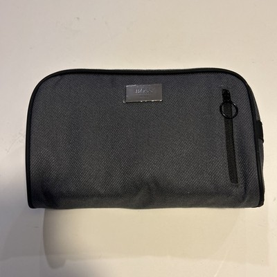 Hugo Boss Parfums Wash Bag Grey Washbag Travel or Toiletry Bag for Vacation