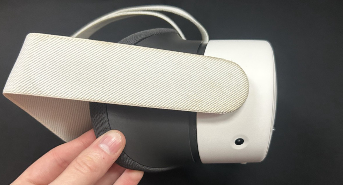 Meta Quest 3S 128GB VR Headset