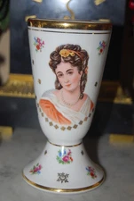 CH-R FRANCE NICE OLD PARIS STYLE LADY AND FLOWER DECORATED PORCELAIN FLOWER VASE