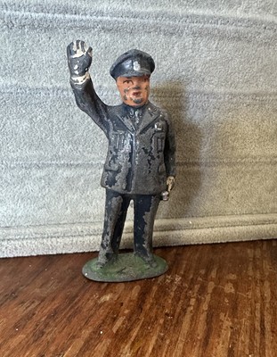 Vintage Barclay Lead Traffic Policeman Cop Figurine 