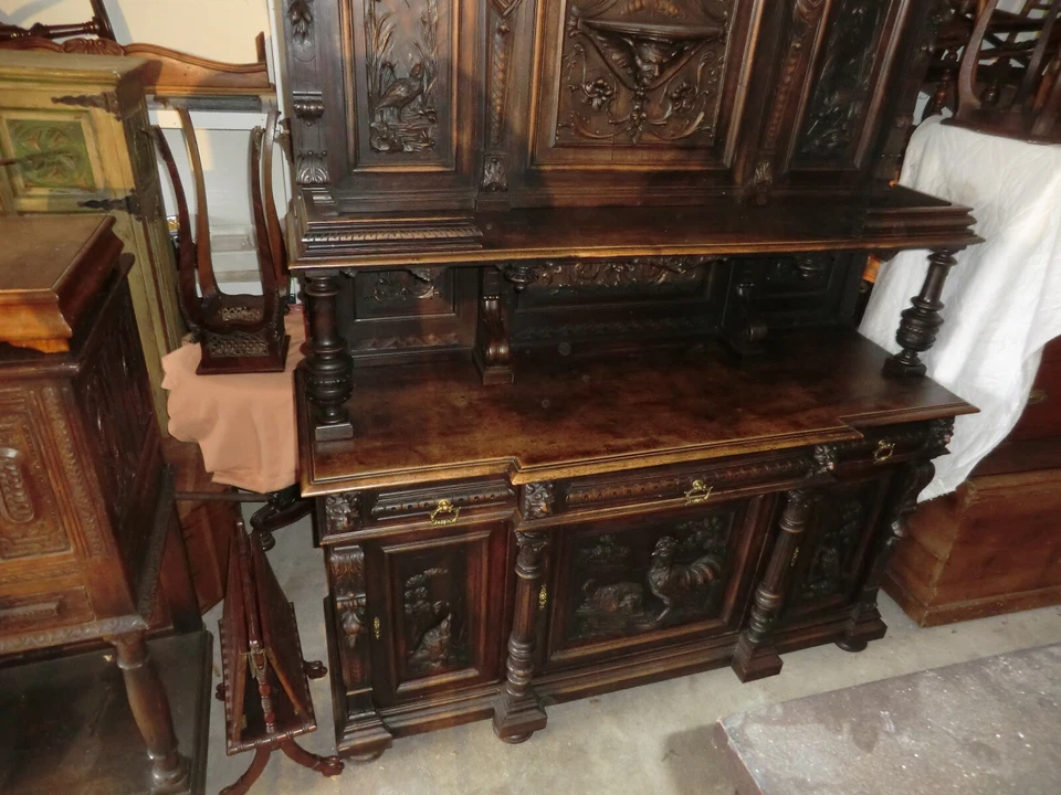 Русский искусно вырезанный сервант 18 века - Изображение 2 из 4