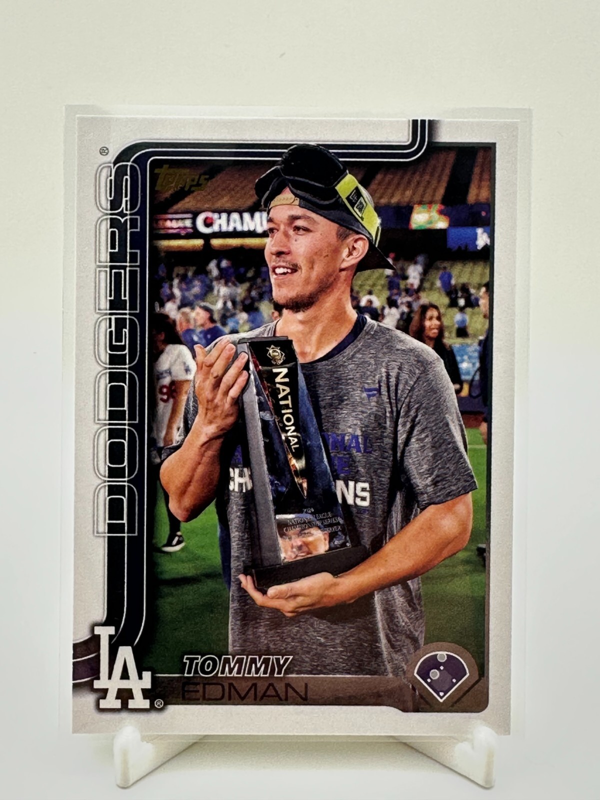 Tommy Edman Golden Mirror SSP #214 LA Dodgers 2025 Topps Series 1