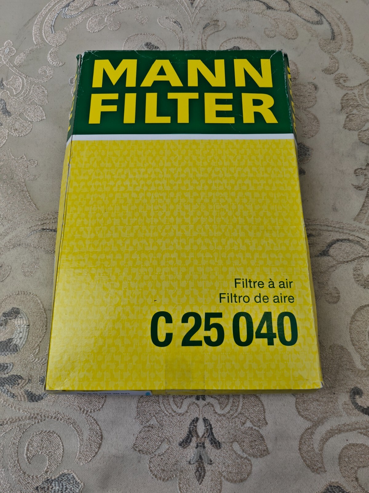 MANN-FILTER C 25 040 Air Filter - CARS + TRANSPORTERS