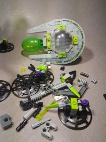 Lego Alien Conquest 7051 Tripod Invader  And Part Of 7051 Incomplete w/manual🔥