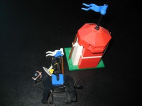 LEGO Castle: Castle Guard (6035) 100% complete with instruction