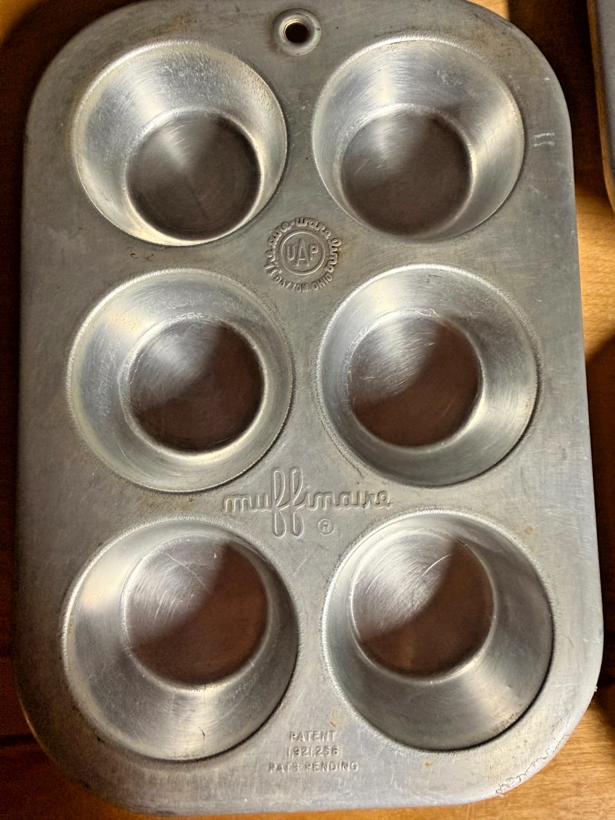 3 VNTG Muffinaire Aluminum 6 Muffin Cupcake Tin United Aircraft Products A2608