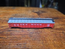 N scale Great Northern Red Covered Gondola Tr...