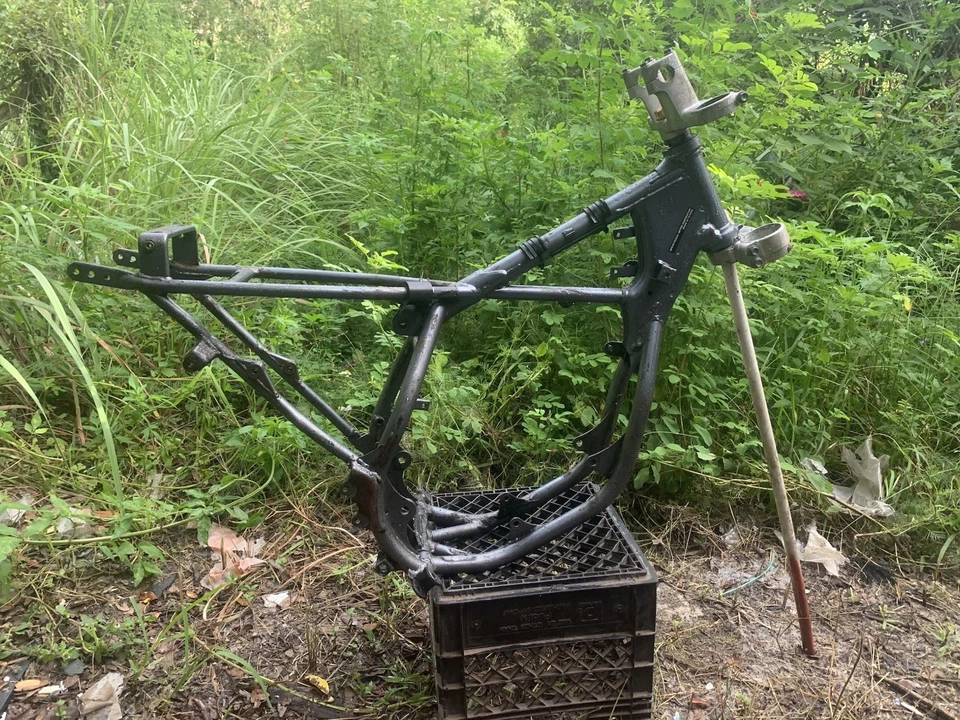 03 Suzuki RM85 RM 85 85L OEM cuadro principal chasis carrocería motor cuna 2003 Foto 4 de 4