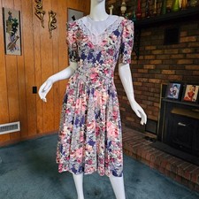 Vtg 80s Full Bloom Cottage Floral Puff Sleeve Modest Garden Party Tea Dress M