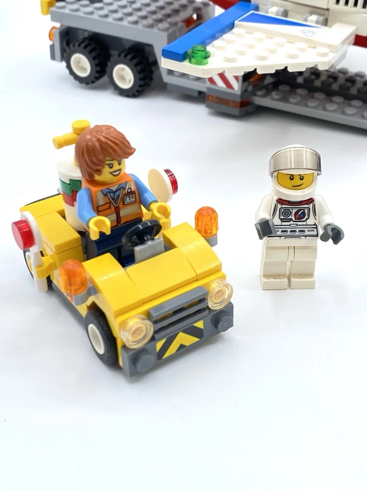 LEGO Town: City, Training Jet Transporter 60079 sin caja ni instrucciones 2015 Foto 2 de 4