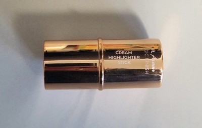 M. Asam Magic Finish Cream Highlighter Stick Mean me up 