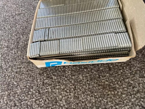 Paslode GSN 18 grapas 7/8" punto cincel galvanizado aprox 9500 corona estrecha - Imagen 5 de 7