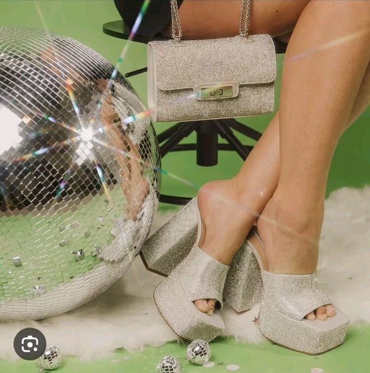 NWB Steve Madden Trixie - R - Rhinestone Platform SIZE 5 US Shoes