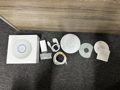 UniFi nanoHD (SWX-UAP-NANO)   leistungsstarke Access Point für Ihr Netzwerk