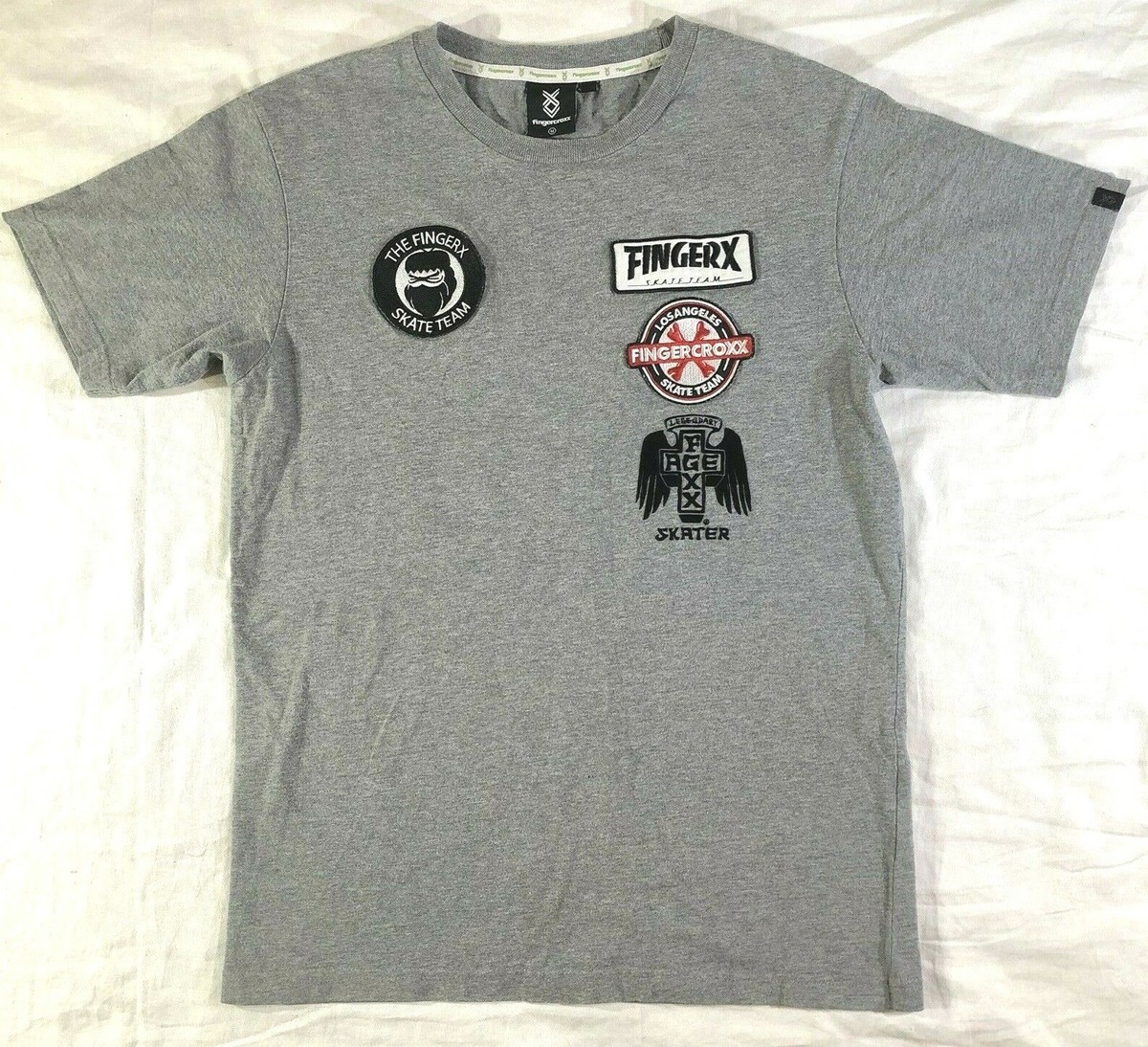 Fingercroxx Skateboarding Grey Patch T shirt Size M Short