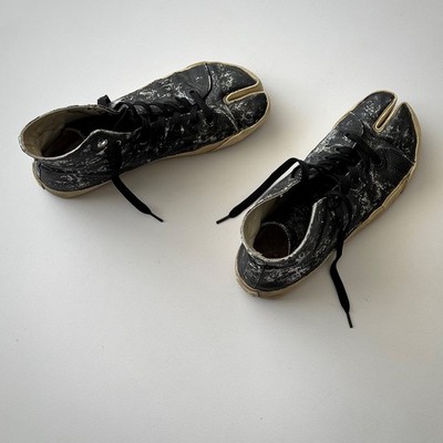 Maison Margiela FW19 Vandal Tabi Painted High-Top Sneakers Size 42