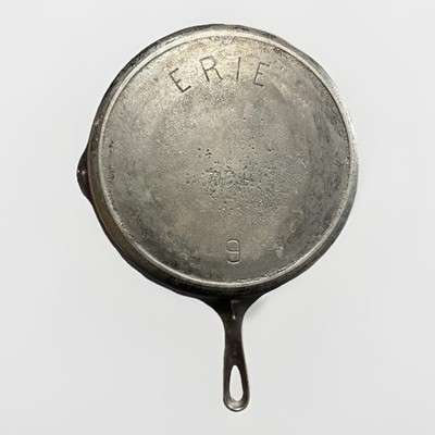 Griswold Erie #9 Cast Iron Skillet 5th Series 1905-1907 Inset Heat Ring 711H