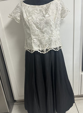 Alex Evenings Women's Party Prom Dress Size 12 Black and White  Lace Top Party