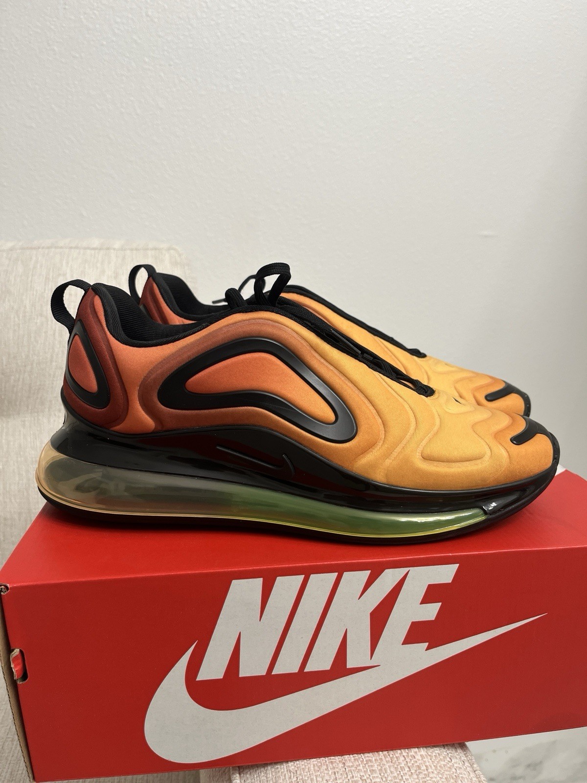 Nike AIR Max 720 MENS SUNSET ORANGE SIZE 10 REPLACEMENT BOX