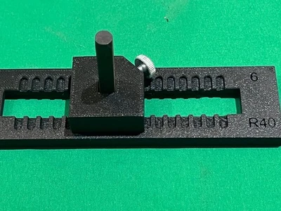 Guide pour aligner les poinçons à frapper chiffres/lettres, Kstool, Facom etc... - Imagen 1 de 4