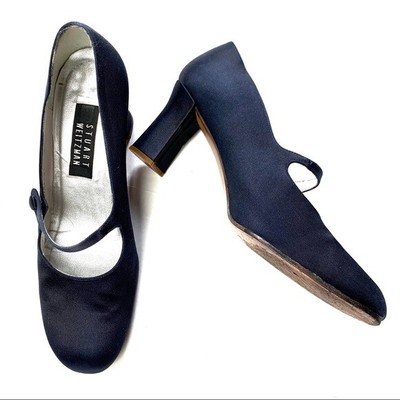 stuart weitzman navy pumps