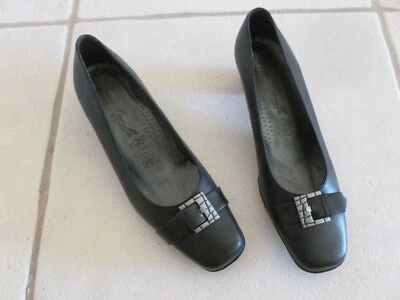 TROTTEURS CONFORTS NEUFS MARQUE " EMMA PERNELLE " CUIR NOIR AVEC BOUCLE T.41 - Photo 1/4