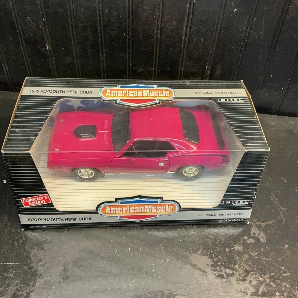 1/18 1970 Plymouth HEMI CUDA Ertl American Muscle diecast Un Opened Box - Image 3 of 3