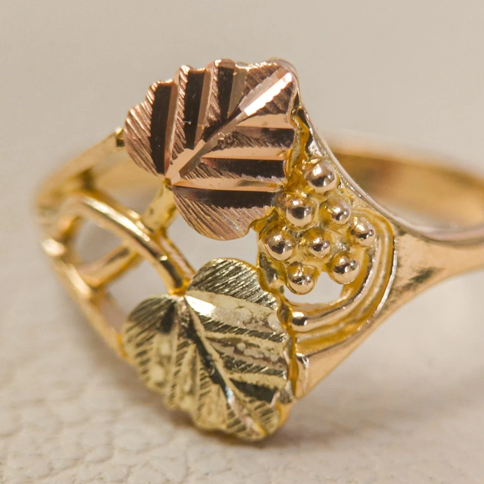 10K Black Hills Gold Leaf & Grape Ring — Signed C.Co (Coleman) - Image 2 of 4