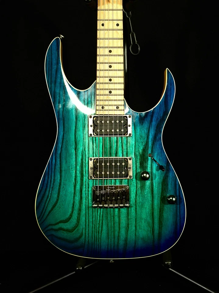 Ibanez RG421, photo 2 of 5