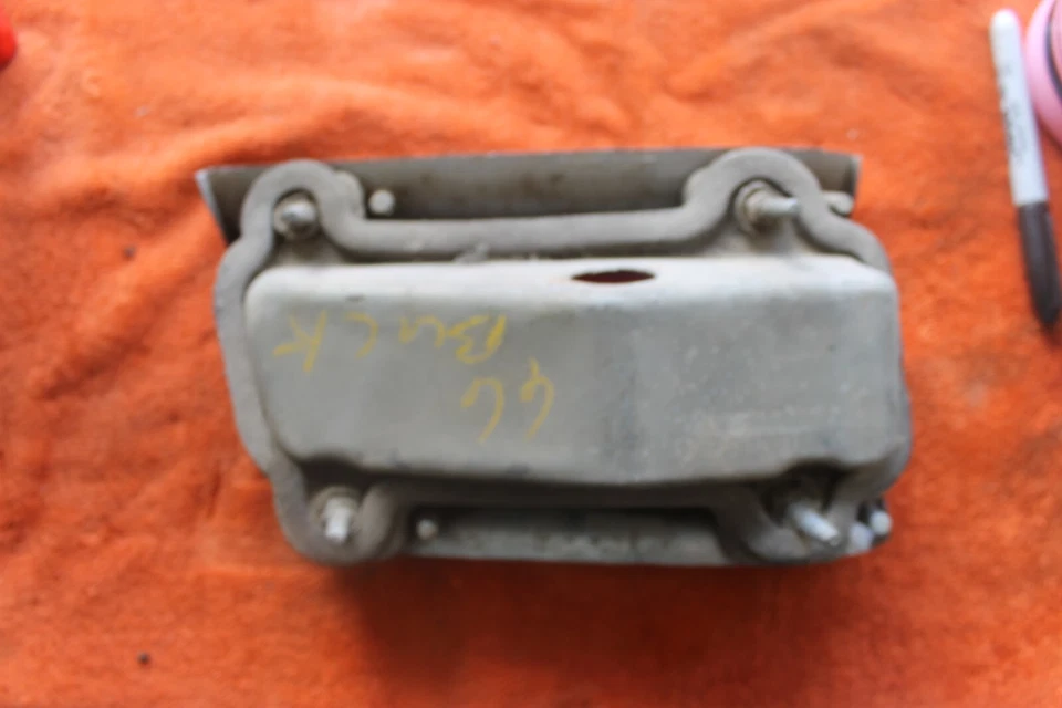 Luz trasera Buick Skylark Special Gran-Sport 1966, este es el lado izquierdo FBR Foto 2 de 2