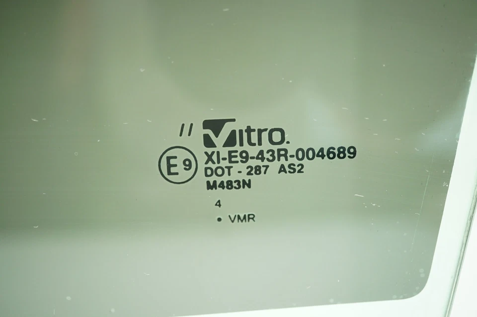🔅2011-22: Jeep Grand Cherokee, -25: Dodge Durango oem Front Door Glass, Left - Image 2 of 4