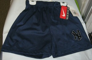 yankees nike shorts