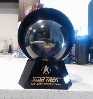 Star Trek U.S.S Enterprise NCC-1701-D Lighted Star Globe Halodome 48051 TESTED