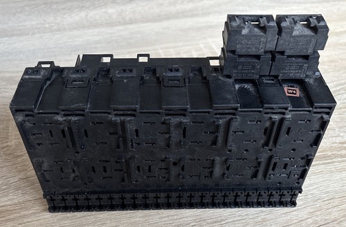 VW Bus T4 VW Golf 2 Golf 3 GTI 8V 2E  Neue ZE Sicherungskasten 357937039