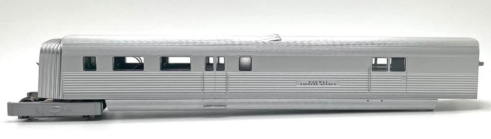 HO CON-COR 001-008724 POST WWII BURLINGTON PIONEER ZEPHYR 3-CAR SET DCC READY - Image 3 of 4