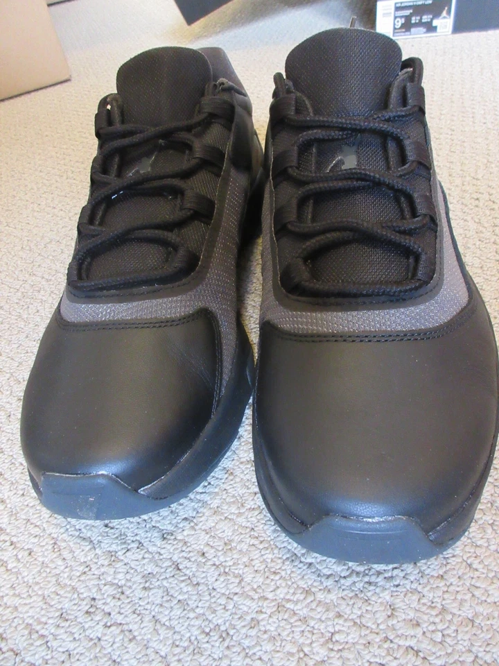 Nike Air Jordan 11 CMFT Low Running Shoes Size 9 Color Black/Anthracite Foto 3 de 4