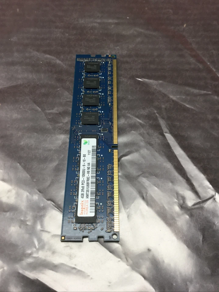 Hynix 4GB PC3-10600U DDR3-13333 Desktop Memory RAM HMT351U6BFR8C-H9 - Image 3 of 4