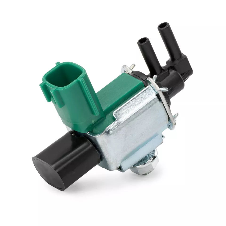 Electroválvula de purga de bote de vapor de control EGR 3,0 L 1995-1999 Nissan Máxima Foto 2 de 4