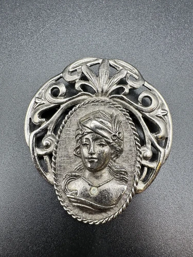 Vintage Art Nouveau Style Gold Tone Repousse Cameo Brooch Gibson Girl