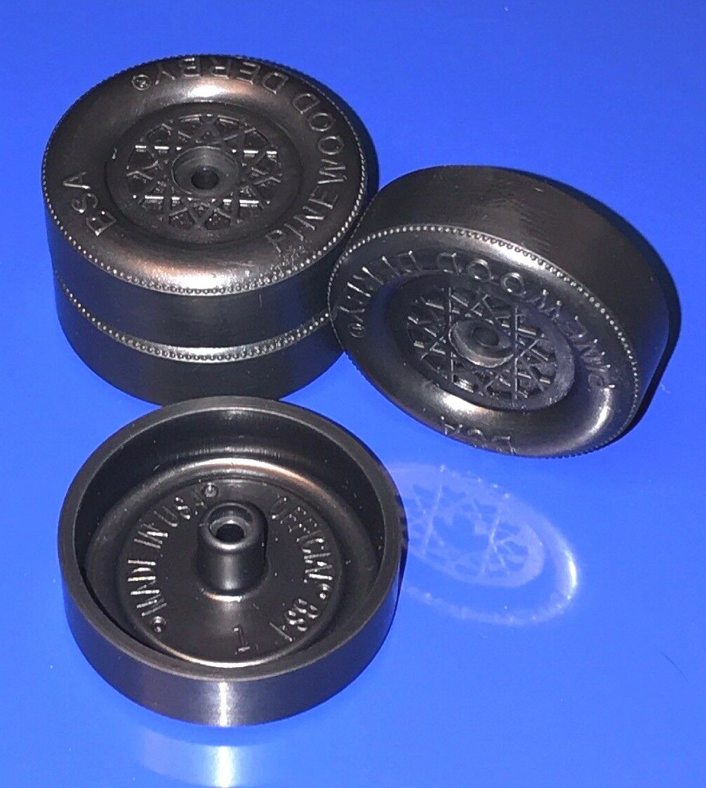 Pinewood Derby PRO Wheels Match Lathed Tread Hub & Inside Edge Wax