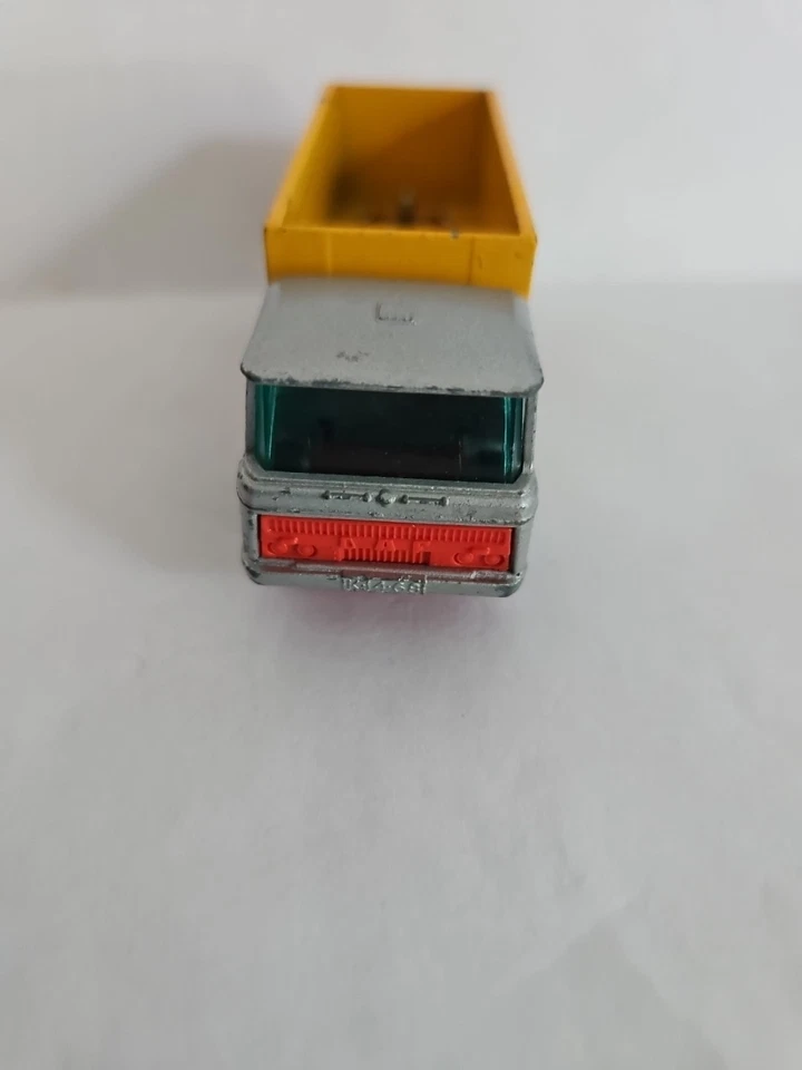 VINTAGE 1968 MATCHBOX LESNEY No.47 C DAF TIPPER CONTAINER TRUCK - Image 2 of 4