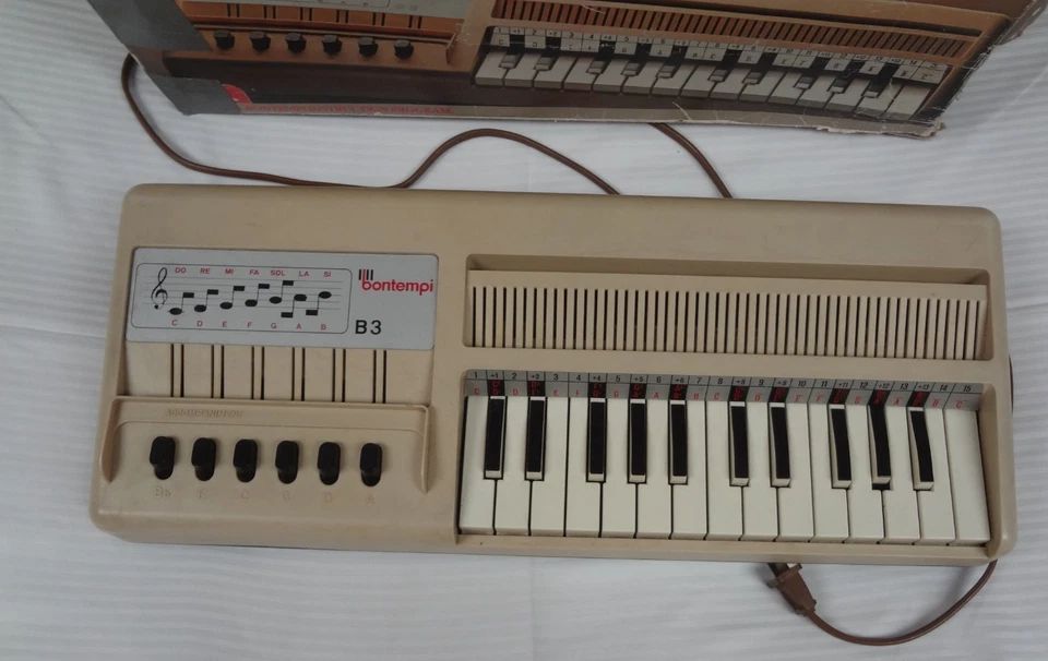 Vintage 1981 Bontempi MemoPlay Electronic Computer Organ Keyboard + Box *WORKING - Image 2 of 4