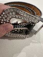 Bling womens faux leather belt with Fleur-de-lis embellishments 42" end to end