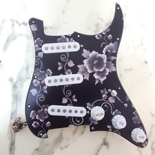 Prewired Loaded Pickguard with SSS Single-coil Pickups for Fender Strat Guitar